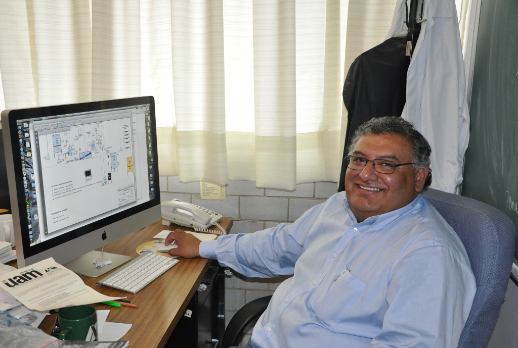 1552368652286150.png Professor Eduardo S. Perez Cisneros.png